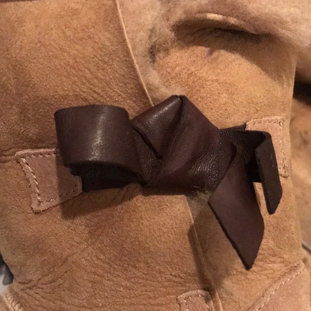 Uggs - Picture 2 of 5